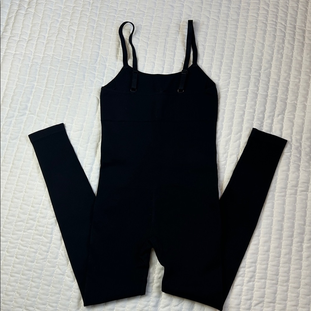 Black Ribbed XS/S bodysuit - Picture 5 of 6